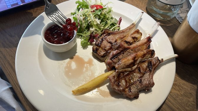 Quod Restaurant & Bar