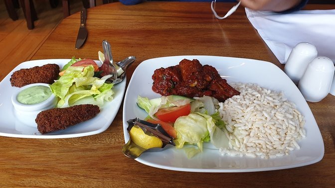 Everest Nepalese Restaurant And Bar