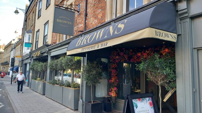 Browns Oxford