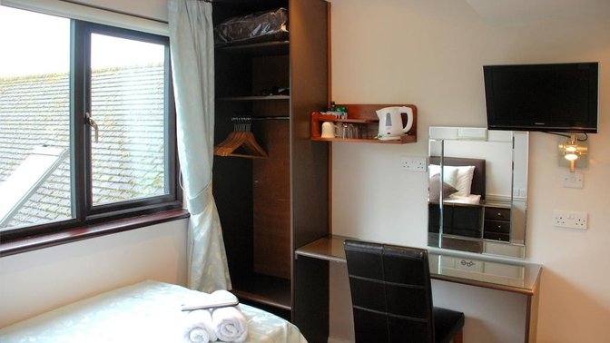 Conifers Guest House