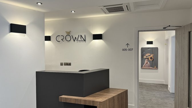 Crown Hotel