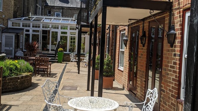 Cotswold Lodge Hotel