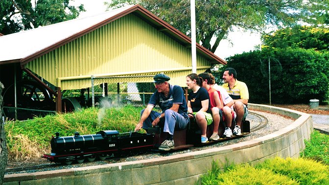 Cutteslowe Park Miniature Railway