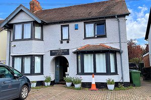Hollybush Guest House