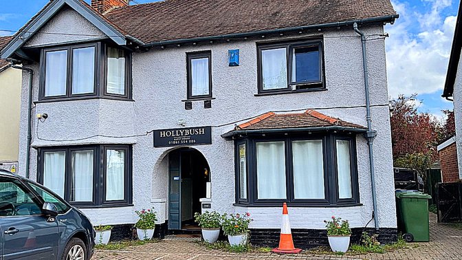 Hollybush Guest House