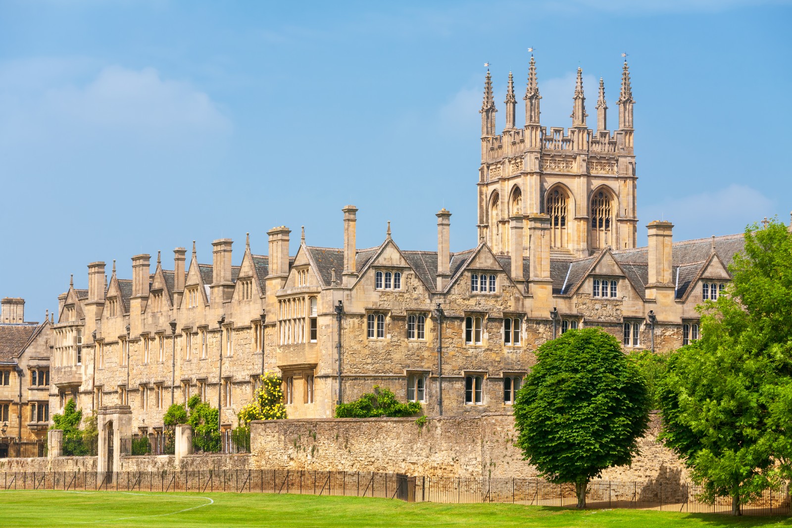 C.S. Lewis and J.R.R. Tolkien in Oxford: Key Locations and Walking Trail