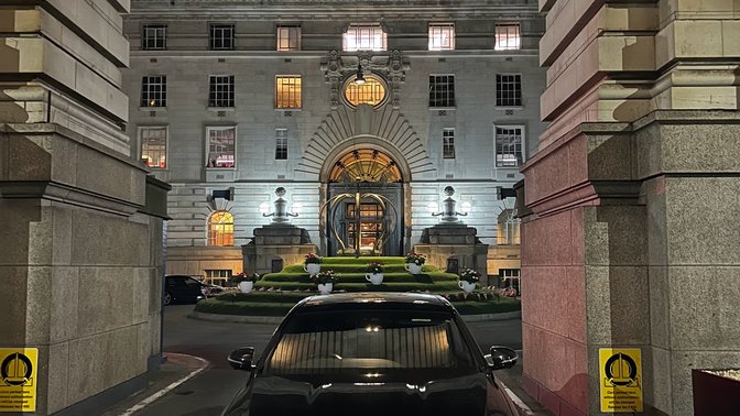 Oxford Private Transfers & Limo Services: Airport, Cruise Port, Hotel Pickups