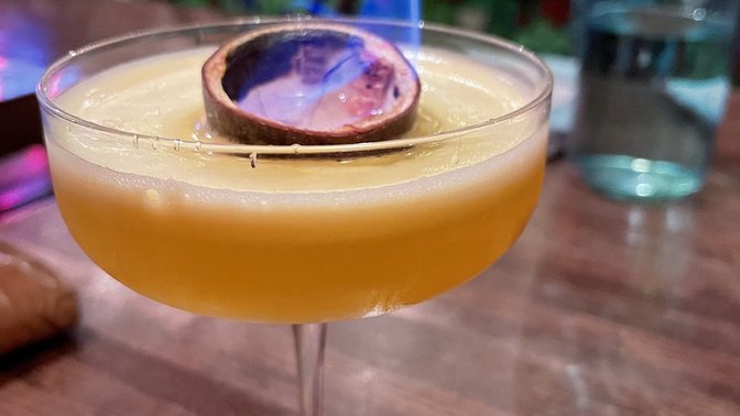 Prima Vista @ Mad Hatter