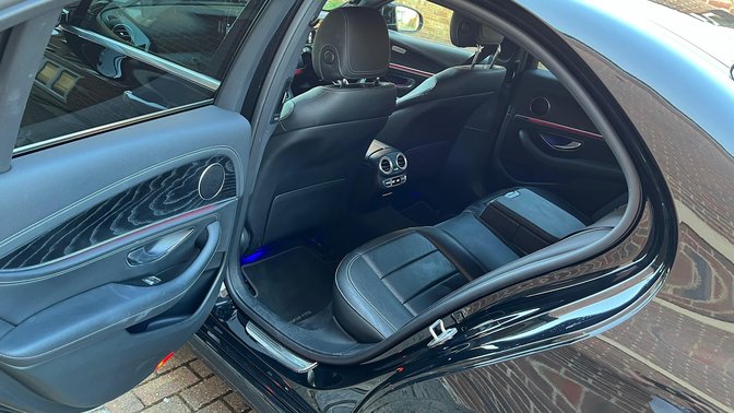 Private Transfer from London to Oxford Karline Transfers