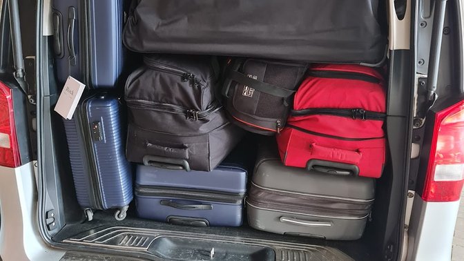 Private Transfer from London to Oxford Karline Transfers