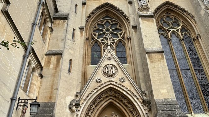 Questo Oxford: Interactive Self-Guided Walking Tour & City Quest