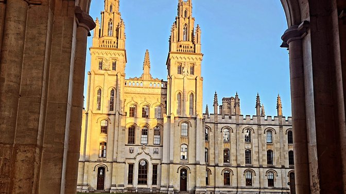 Wander Oxford Walking Tours