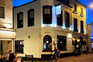 Polyrhythms and Pints: Catching Tool Tribute Vicarious in Oxford
