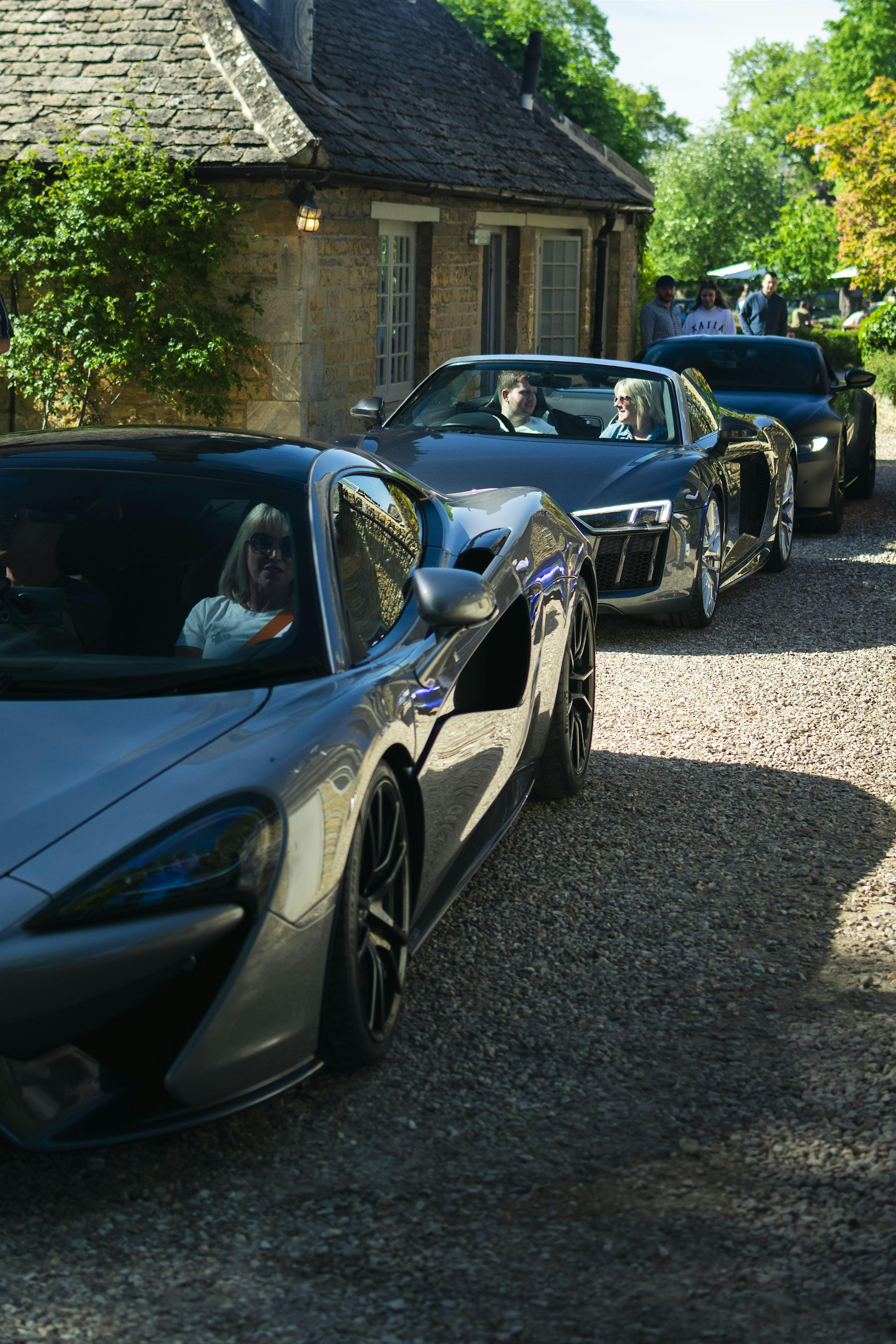 Cars & Coffee - Macchina Cotswolds x Crazy Bear Stadhampton - Fathers Day
