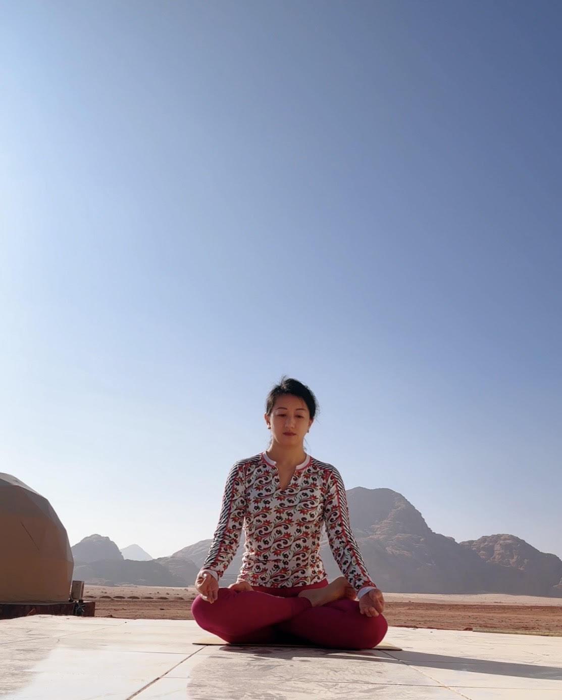 Ashtanga vinyasa yoga class