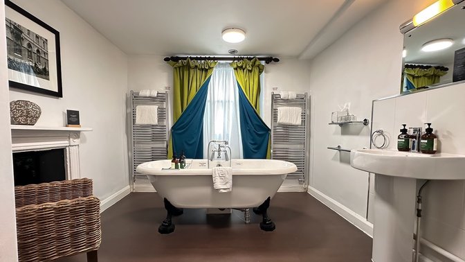 voco Oxford Spires by IHG